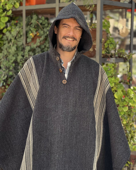 Poncho Queule | Gris Marengo
