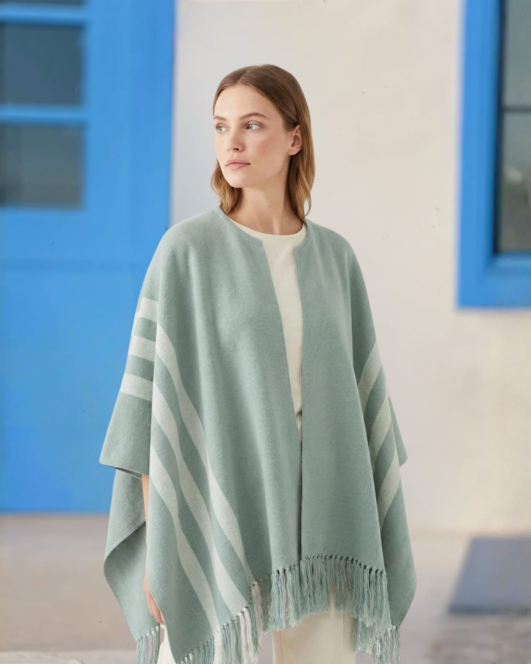 Ruana Suspiro | Celeste y Blanco