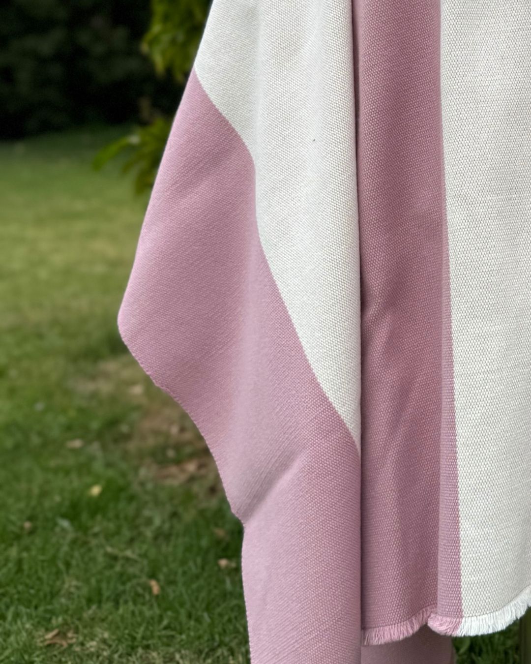 Poncho Lenga | Rosado y Blanco