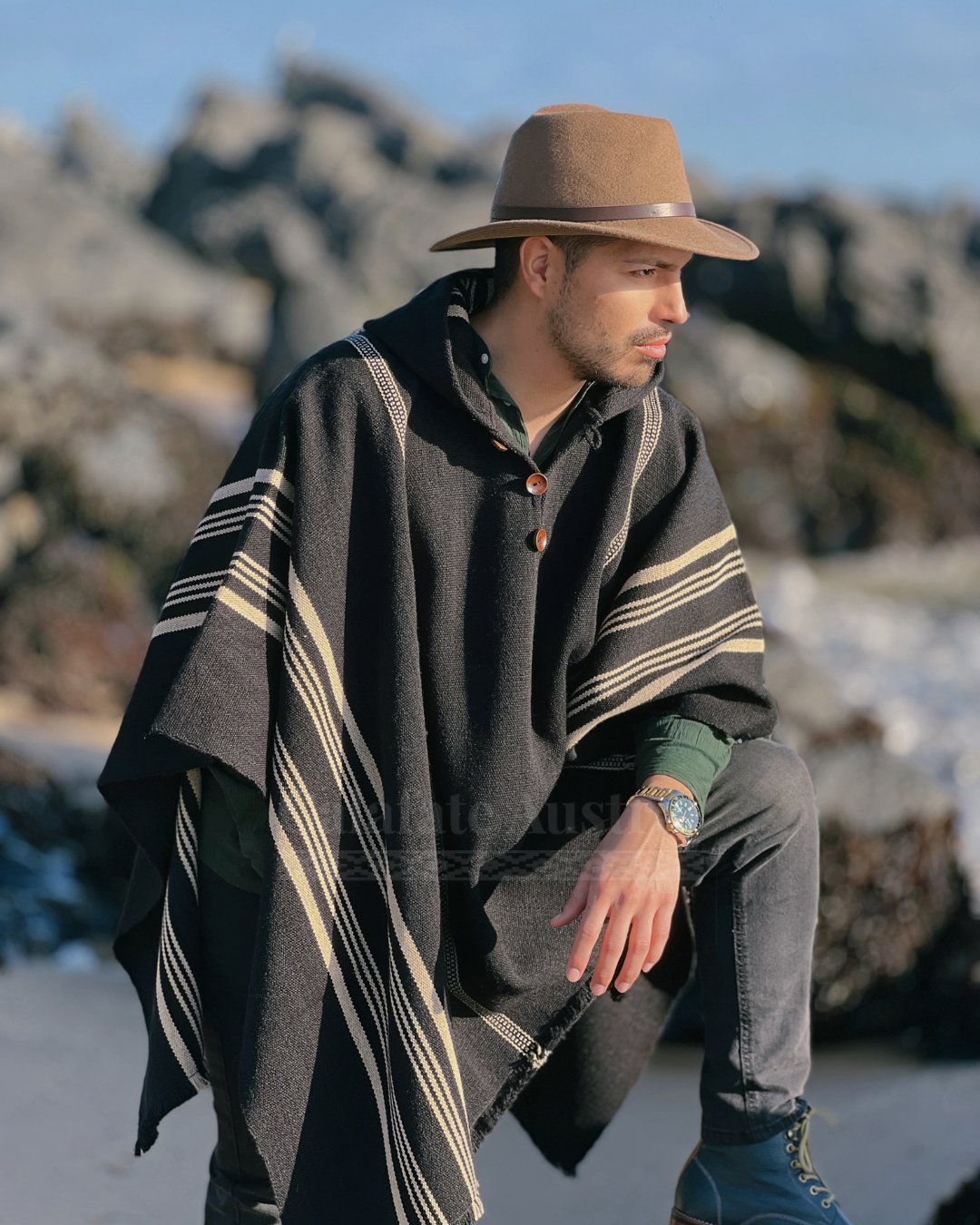 Poncho Arrayán Negro