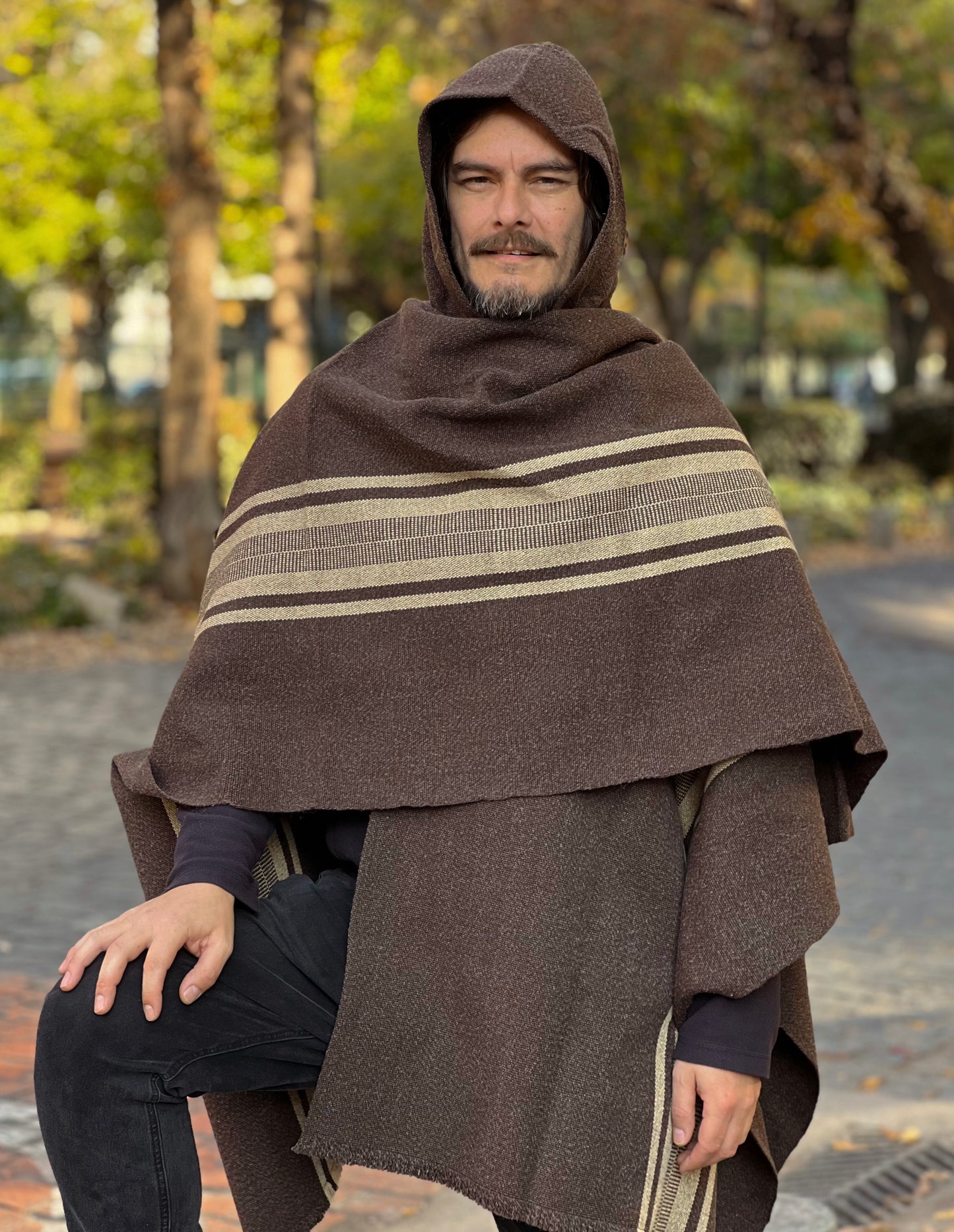 Ruana Copihue | Café moro y Beige