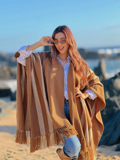 Ruana Suspiro | Camel y Beige