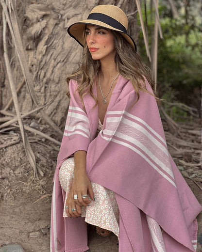 Ruana Copihue | Rosada y Blanco