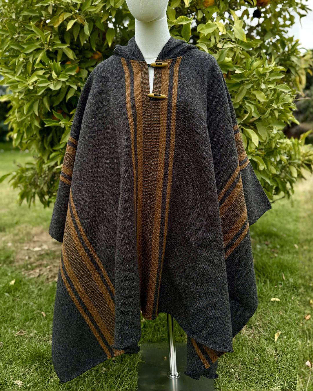 Poncho Coihue | Gris marengo y camel