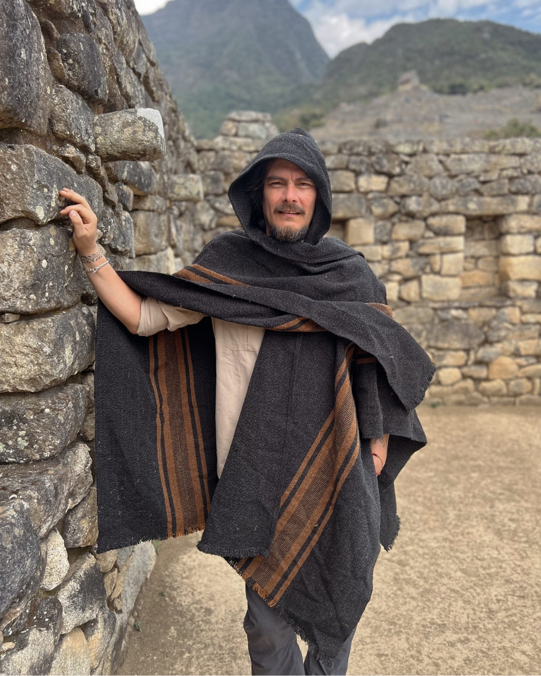 Ruana Copihue | Gris marengo y Camel