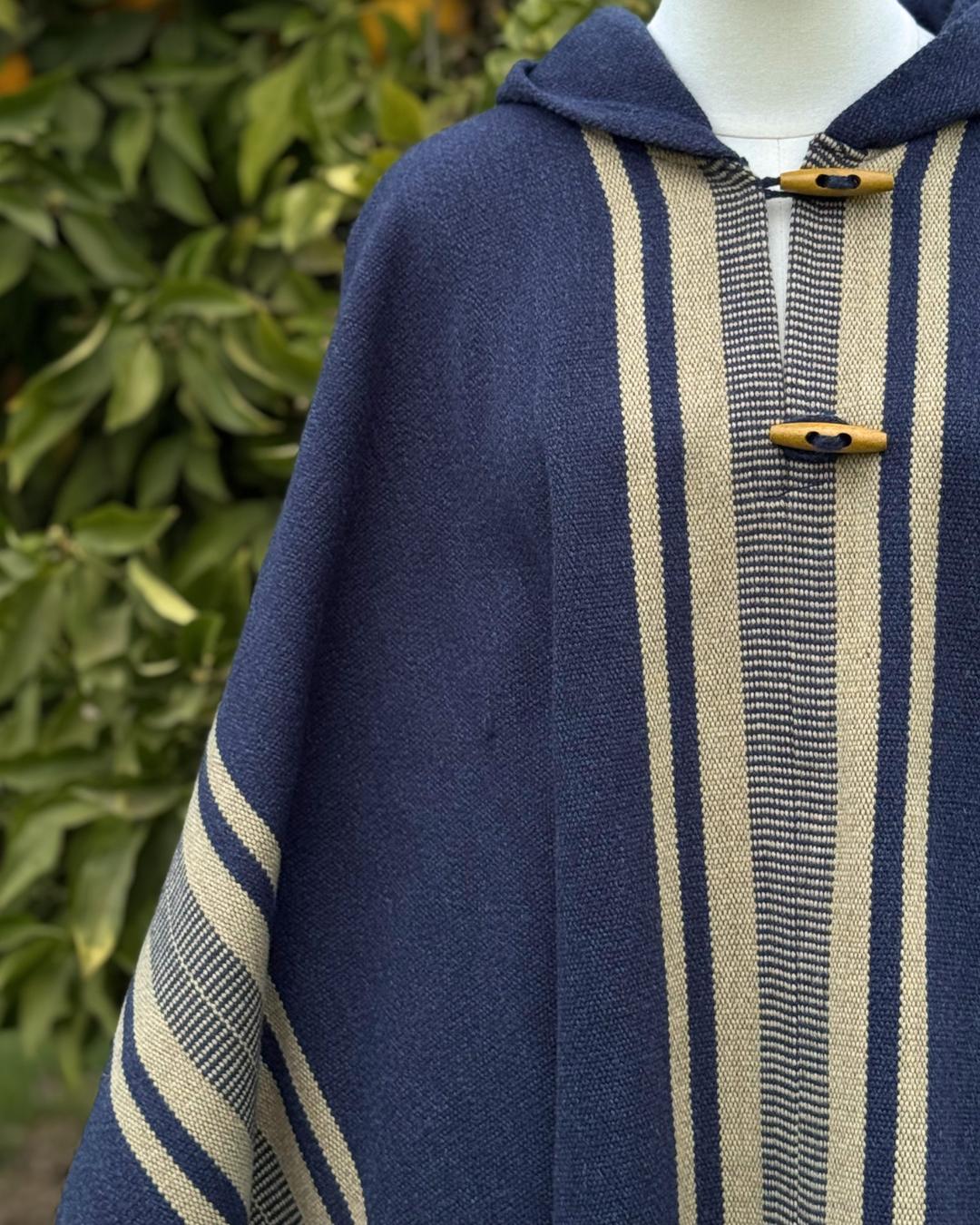 Poncho Coihue | Azul