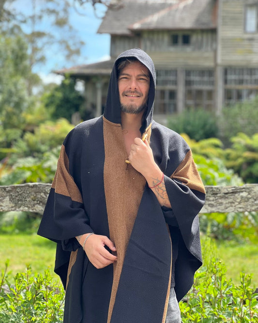 Poncho Lenga | Negro y Camel