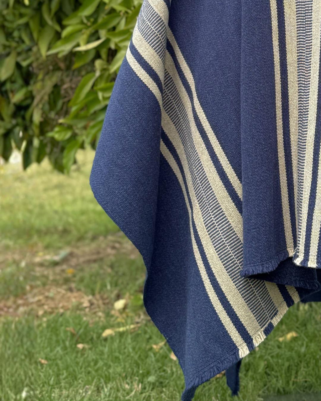 Poncho Coihue | Azul