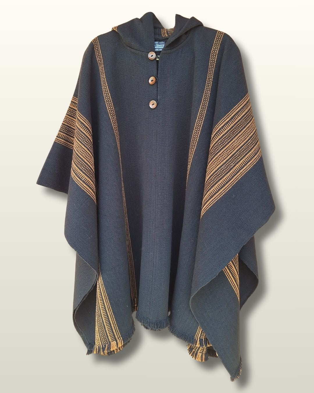 Poncho Arrayán | Negro y Camel