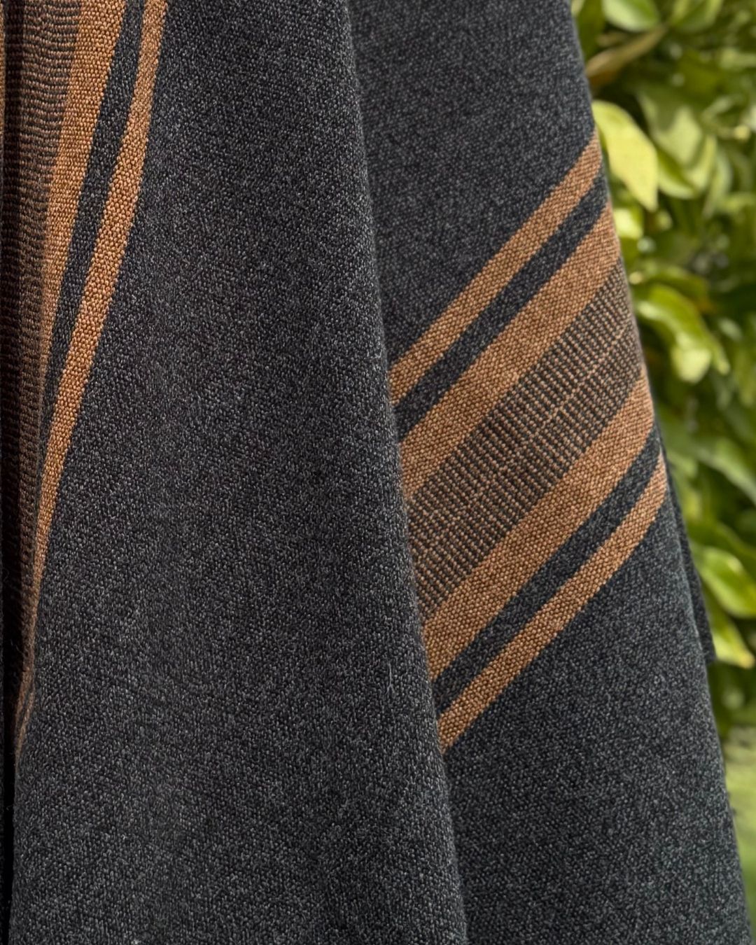 Manta Coihue | Gris Marengo y Camel