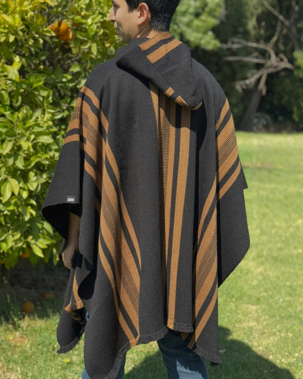 Poncho Boldo | Negro y Camel