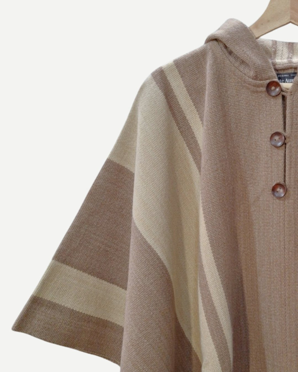 Poncho Ciprés | Té con leche y beige