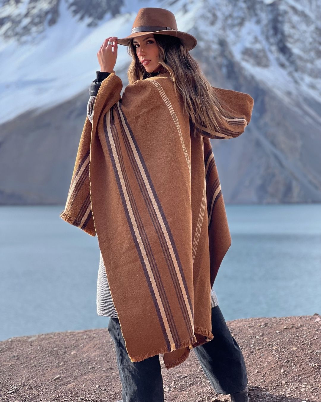 Poncho Arrayán | Camel