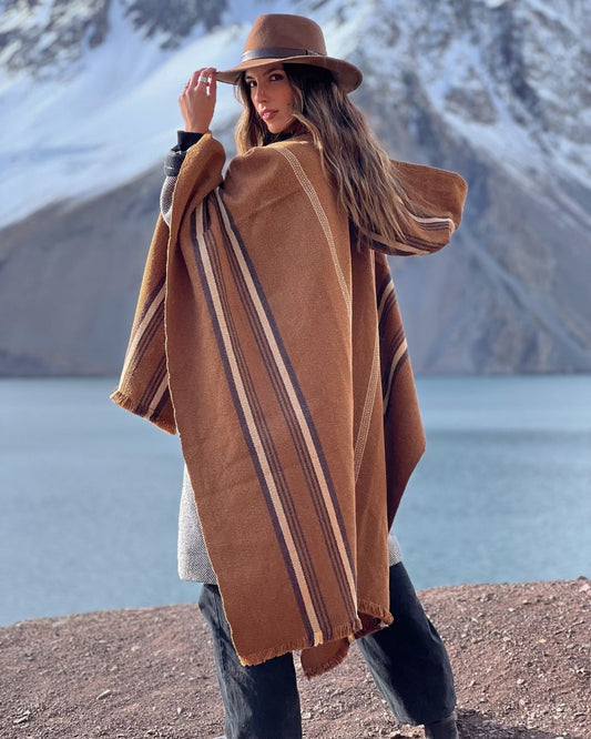 Poncho Arrayán | Camel