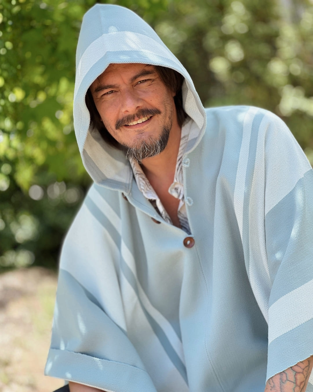 Poncho Ciprés | Celeste & Blanco