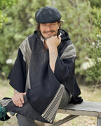 Poncho Queule | Negro & Gris marengo