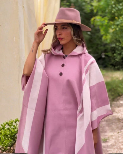 Poncho Ciprés | Rosado & Nevado