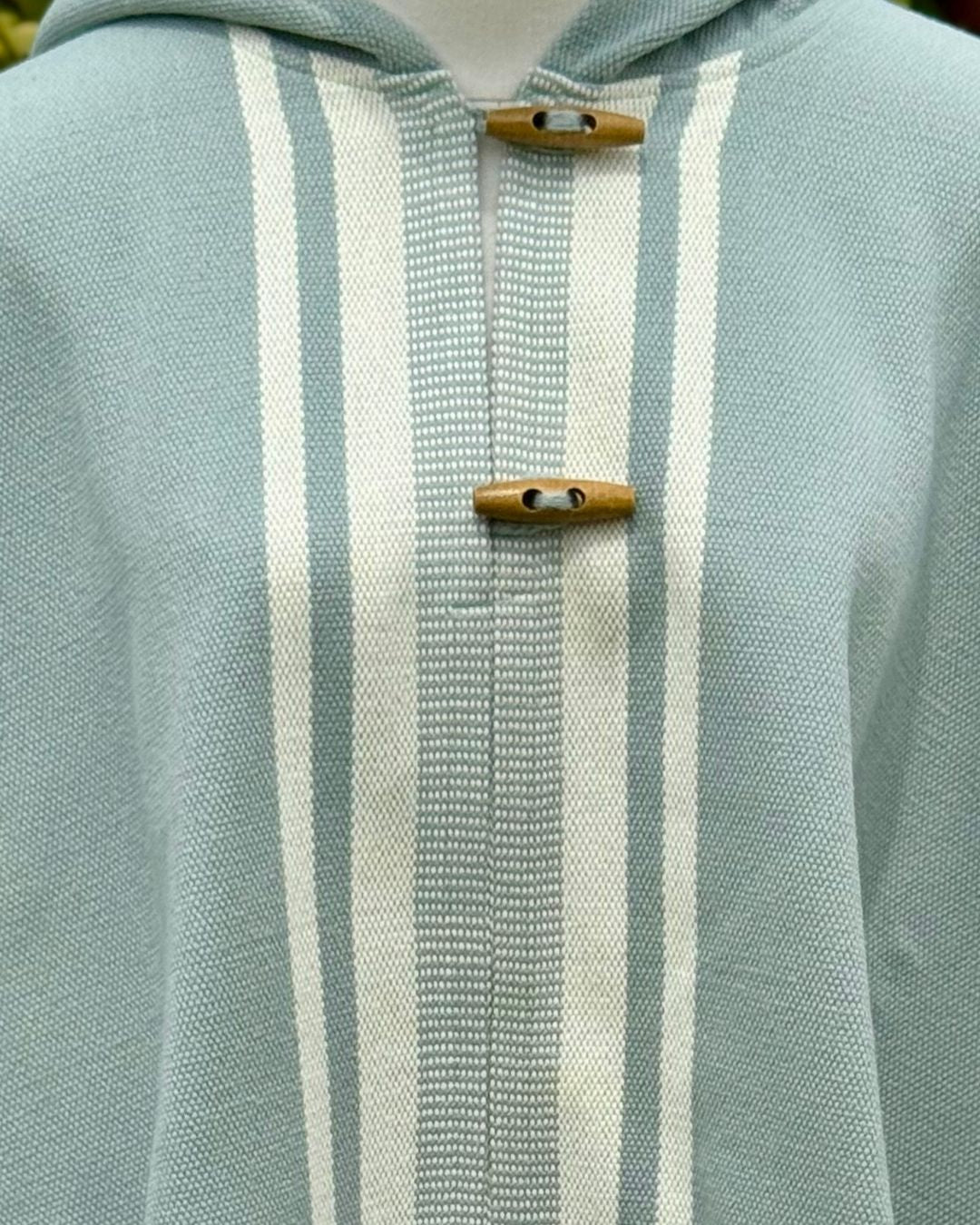 Poncho Coihue | Celeste