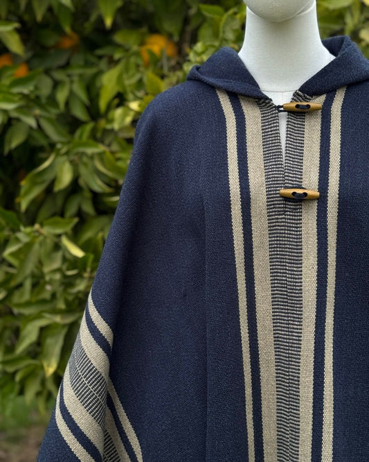 Poncho Coihue | Azul