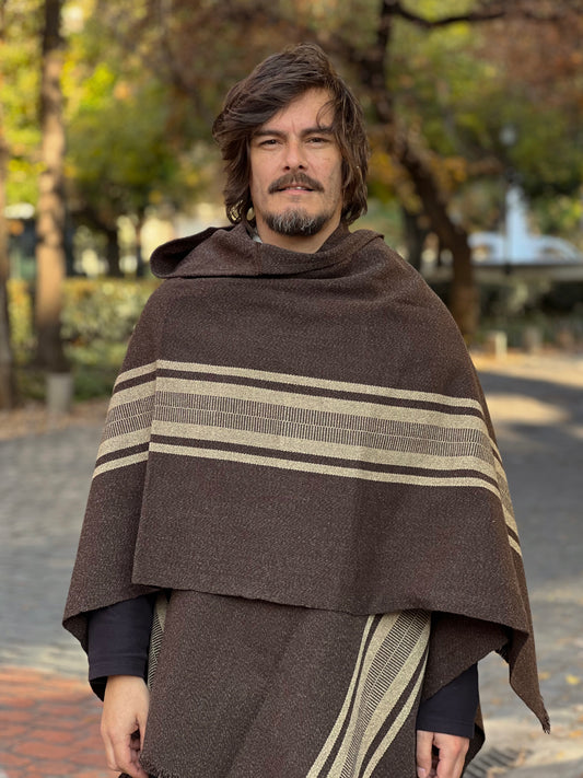 Ruana Copihue | Café moro y Beige
