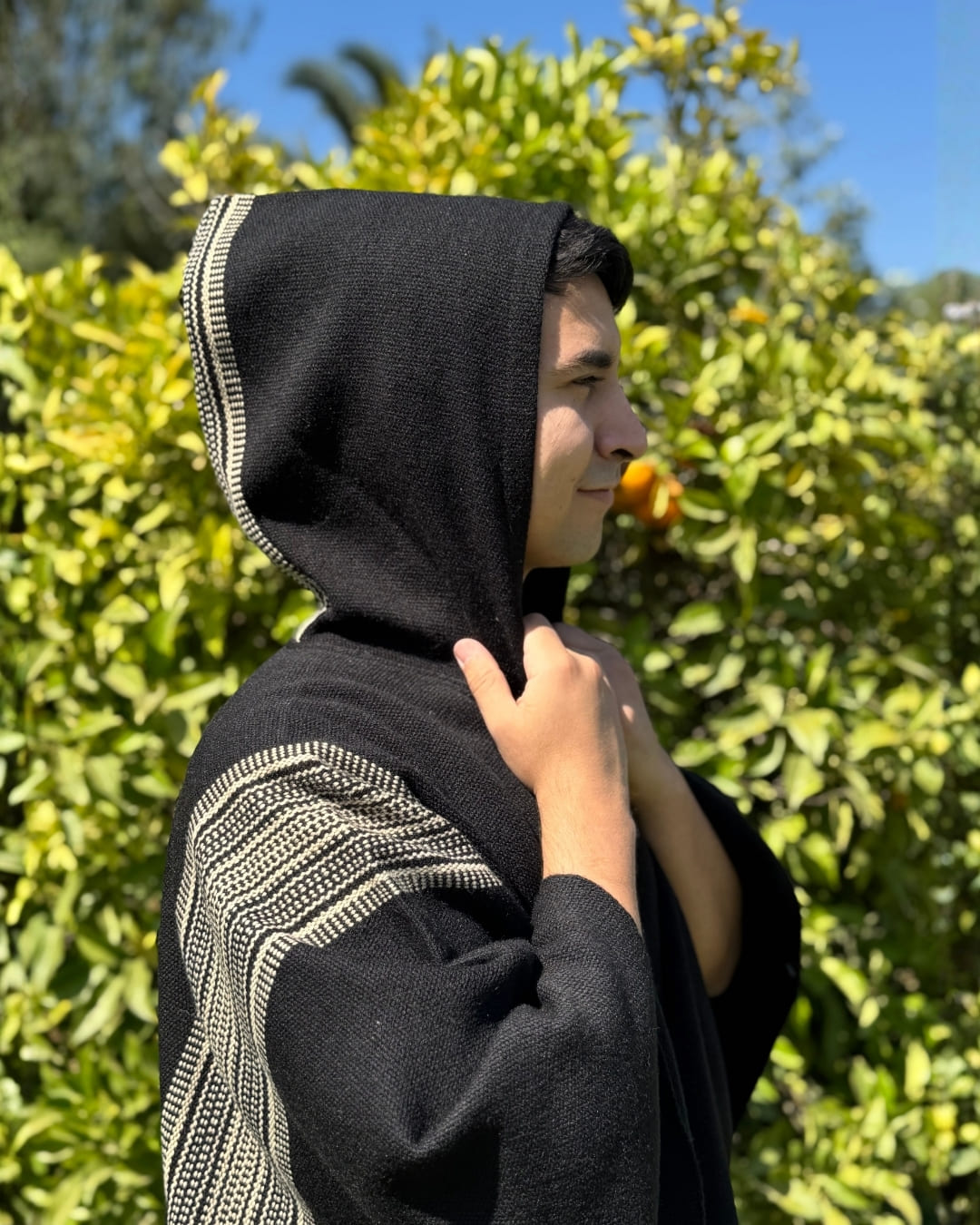 Poncho Queule | Negro