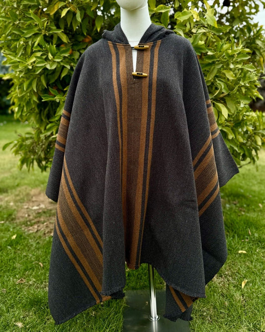 Poncho Coihue | Gris marengo y camel