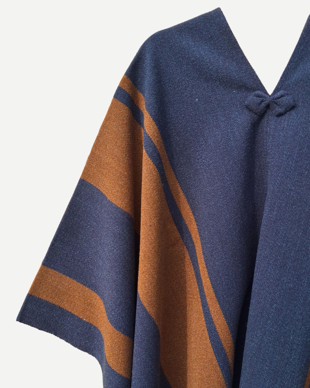 Manta Ciprés | Azul y Camel