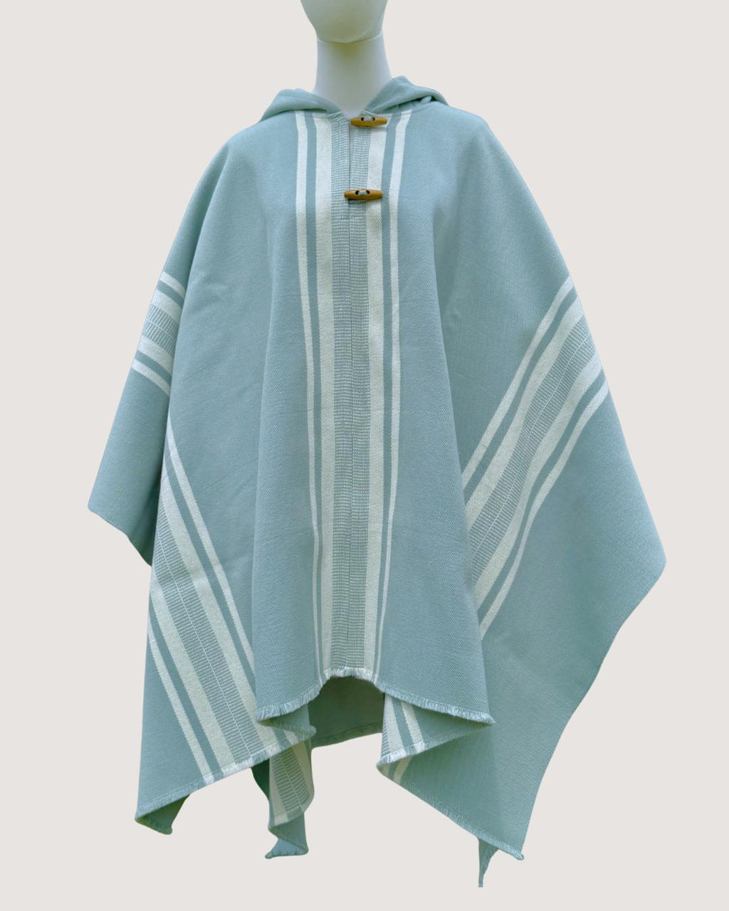 Poncho Coihue | Celeste