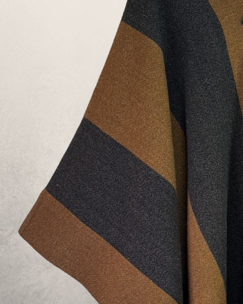 Manta Enhuinchada | Gris marengo y camel