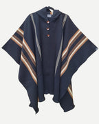 Poncho Arrayán | Negro Trama Camel