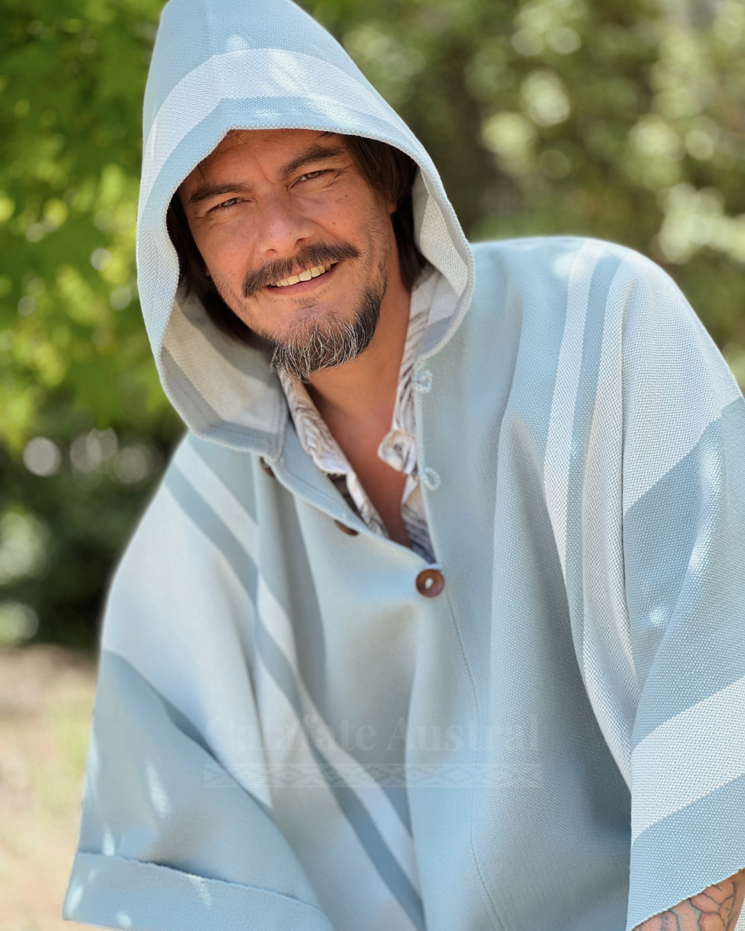 Poncho Ciprés Celeste & Blanco