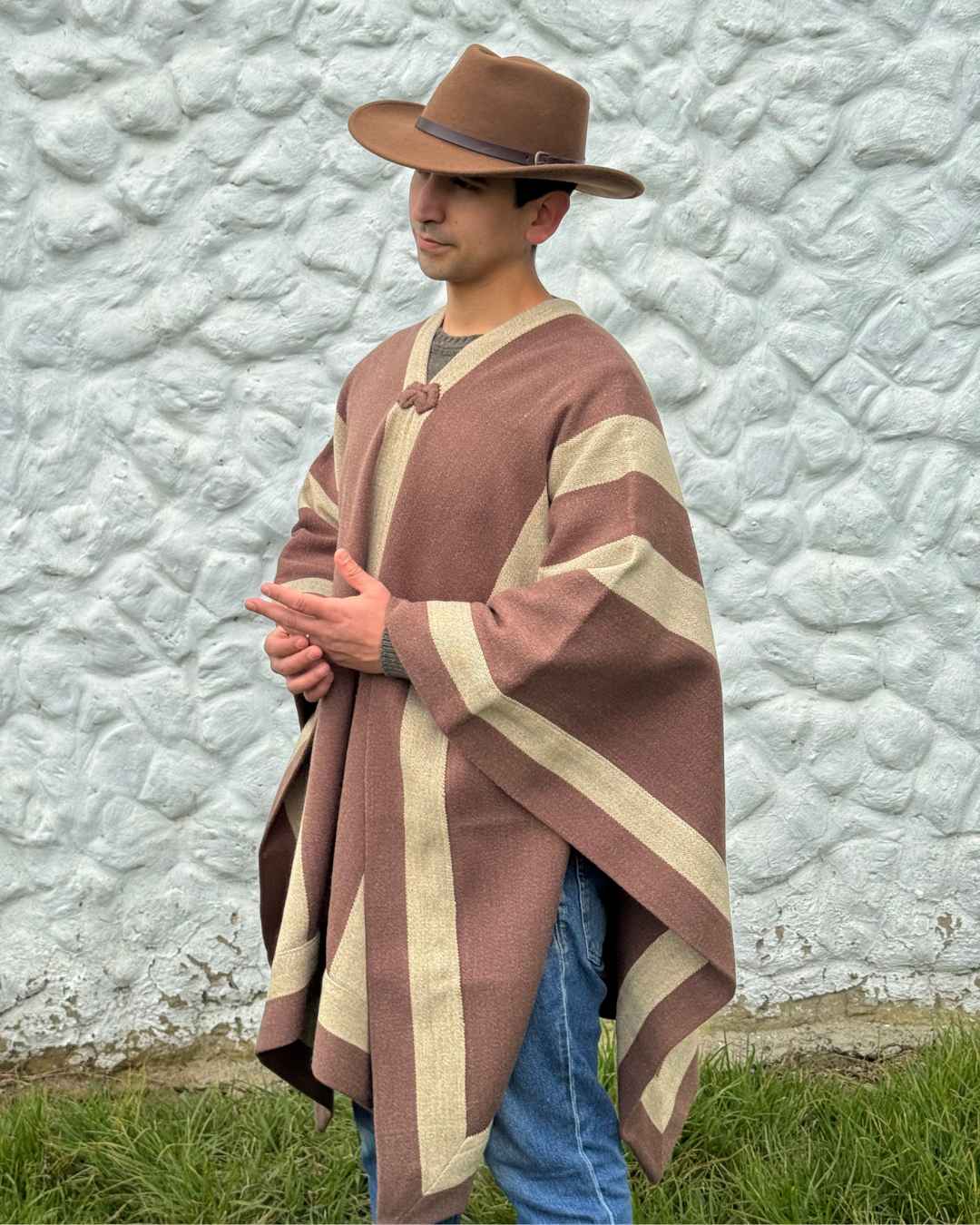 Manta Enhuinchada | Capuchino y Beige - Calafate Austral