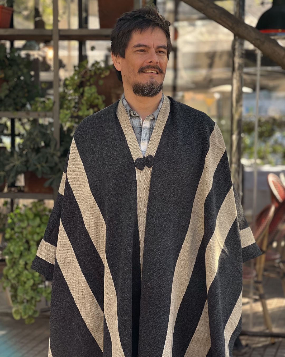 Manta Enhuinchada | Gris marengo y Beige - Calafate Austral