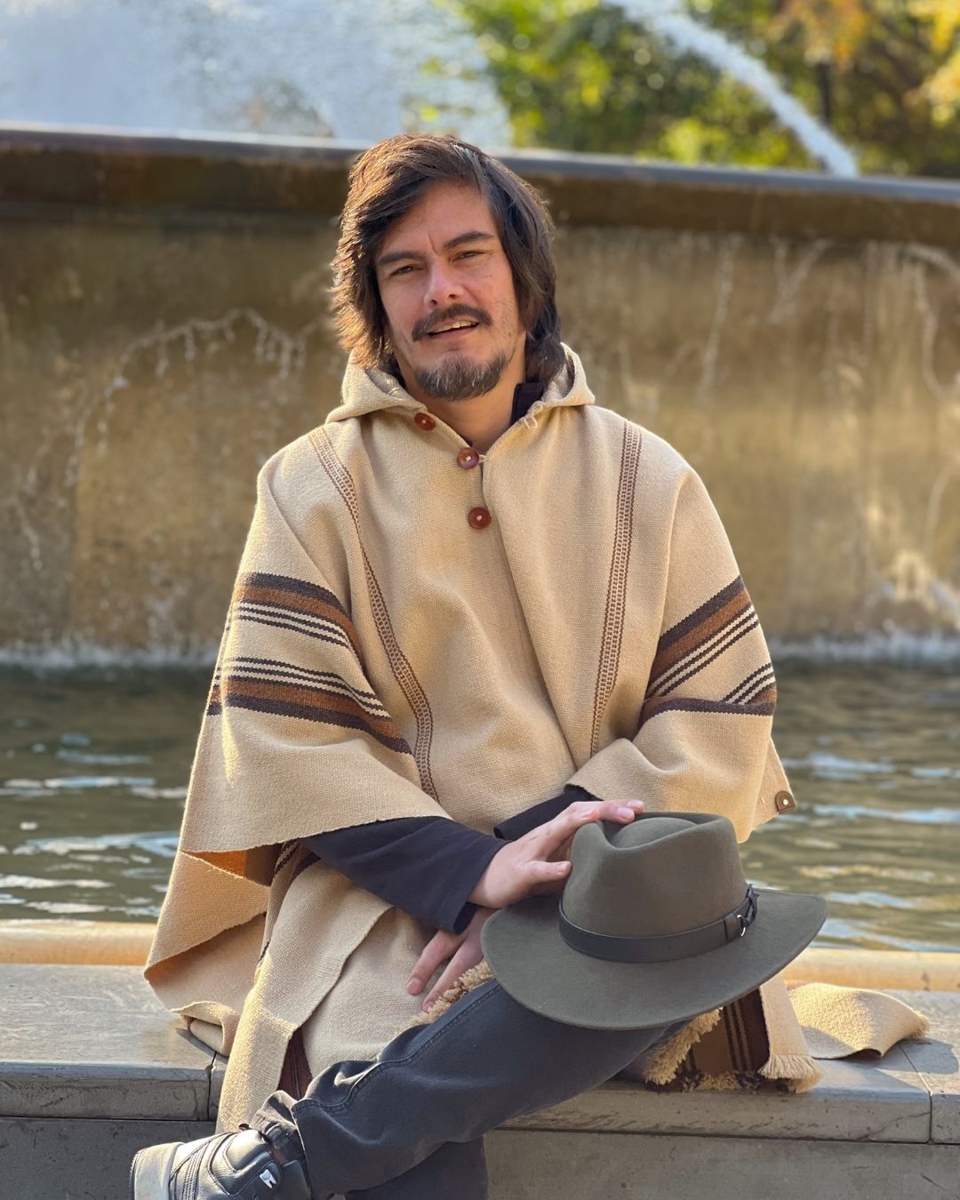 Poncho Arrayán | Beige - Calafate Austral