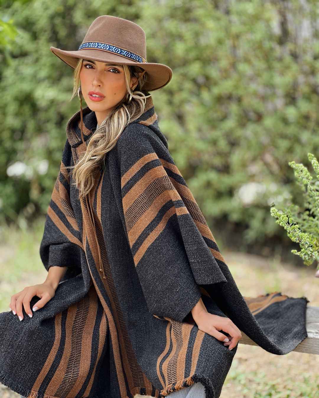 Poncho Boldo | Gris Marengo - Calafate Austral