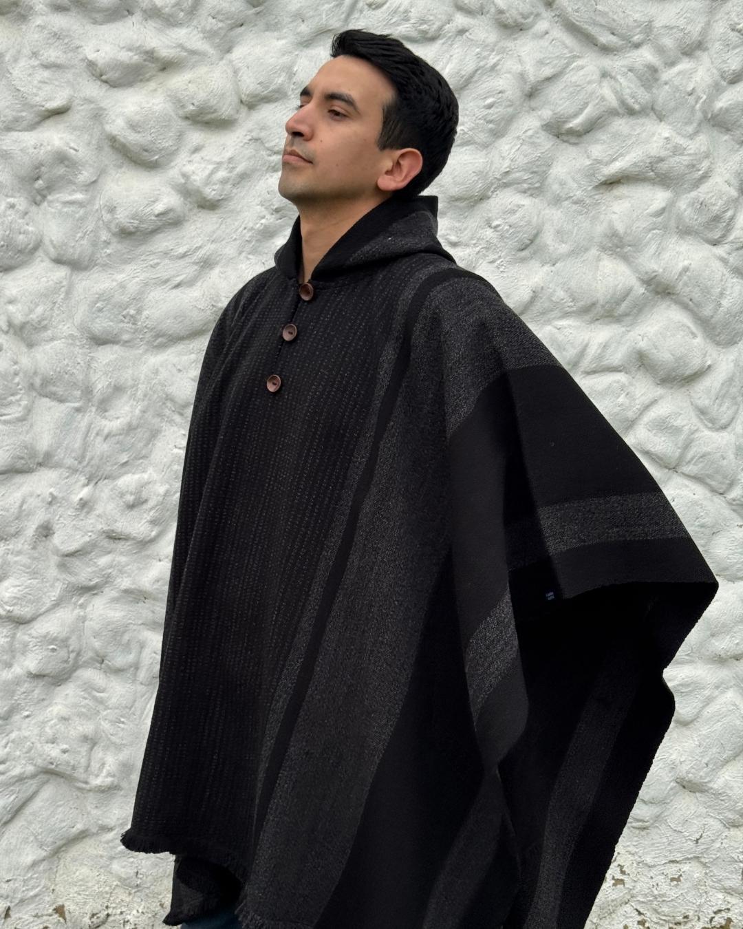 Poncho Ciprés | Negro Matizado y Gris Marengo - Calafate Austral