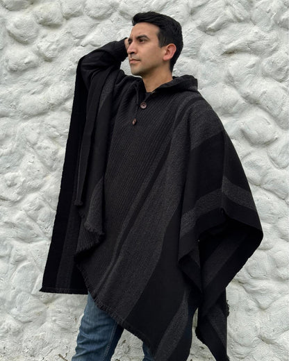 Poncho Ciprés | Negro Matizado y Gris Marengo - Calafate Austral