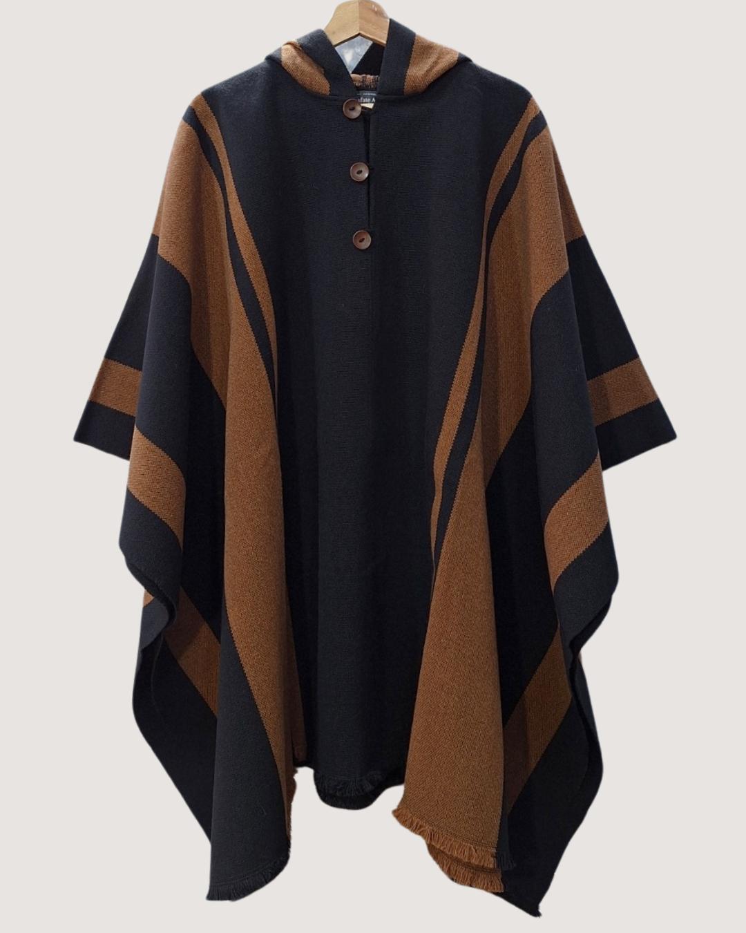 Poncho Ciprés | Negro y Camel - Calafate Austral
