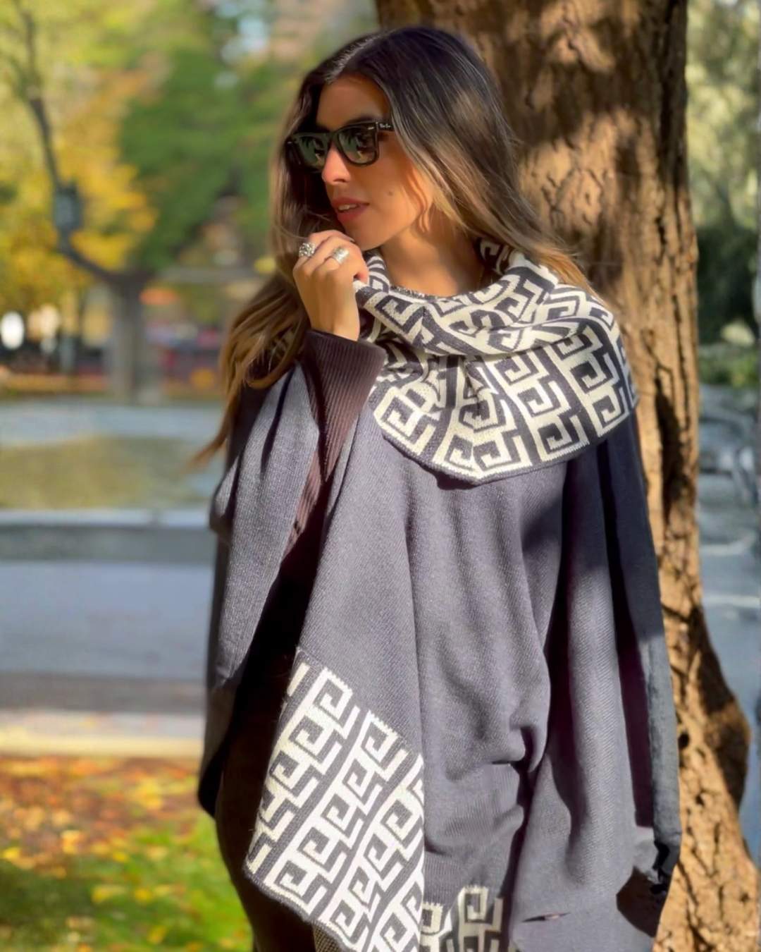 Poncho Greca | Azul Marino - Calafate Austral