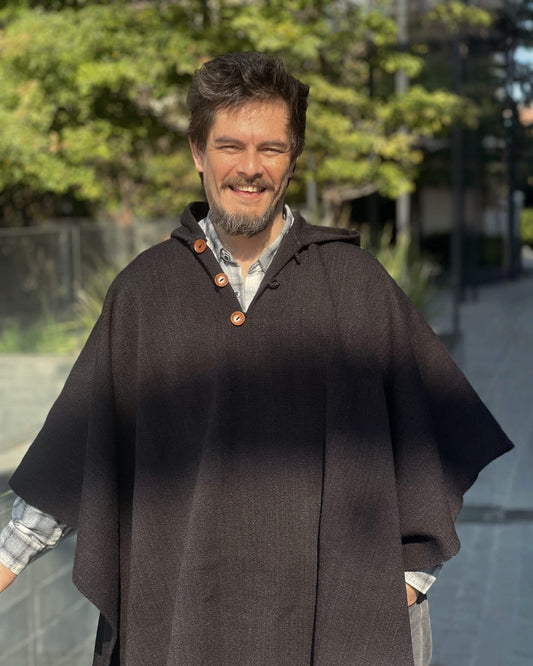 Poncho Liso | Negro - Calafate Austral