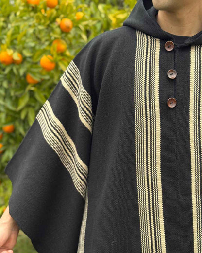 Poncho Lleuque | Negro y Beige - Calafate Austral
