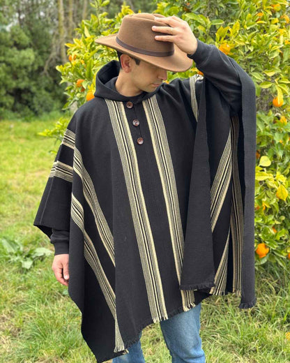 Poncho Lleuque | Negro y Beige - Calafate Austral