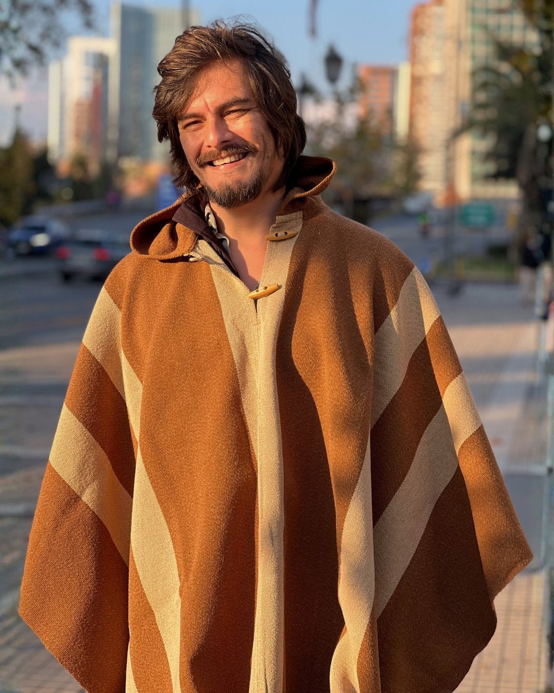 Poncho Peumo | Camel - Calafate Austral