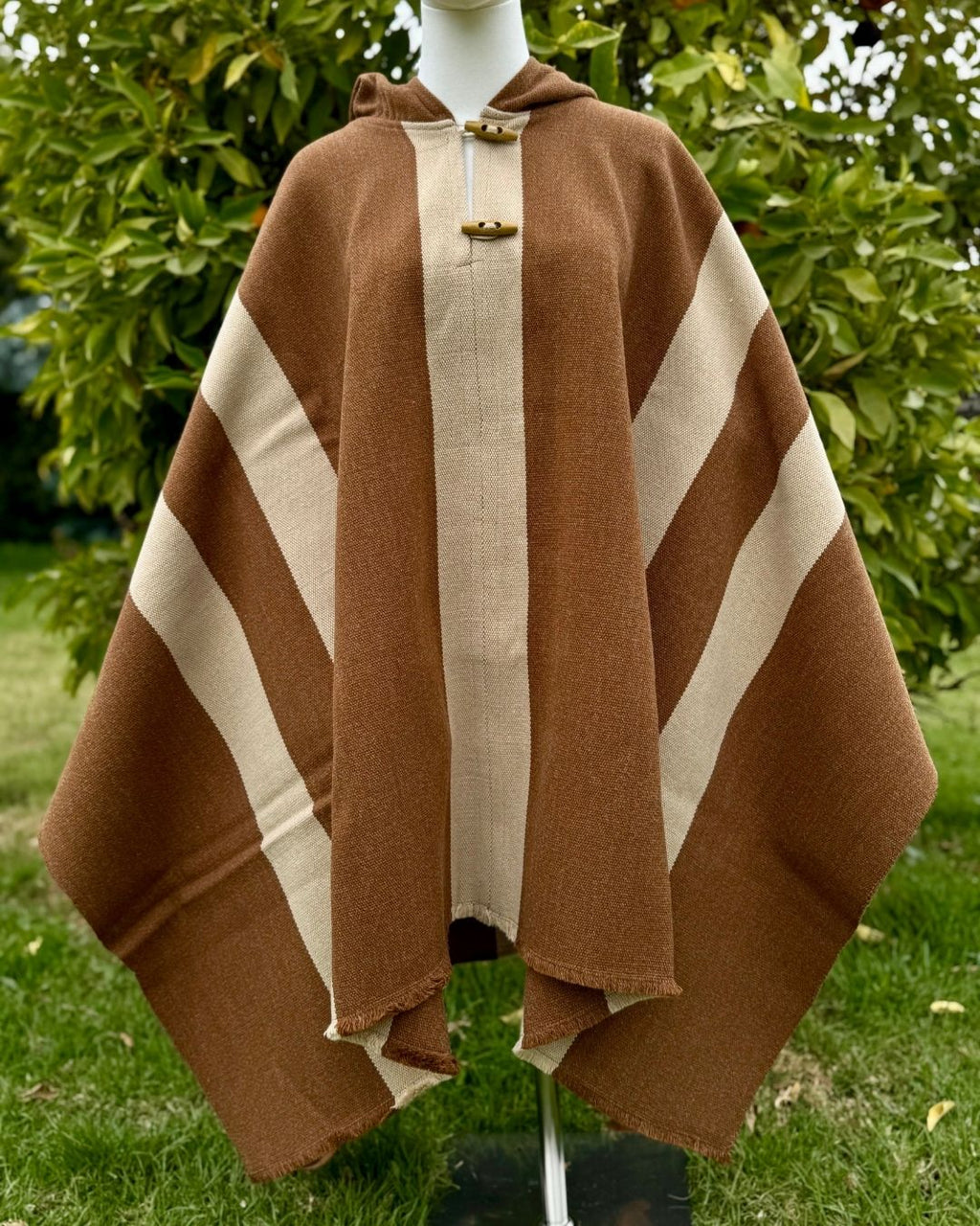 Poncho Peumo | Camel - Calafate Austral