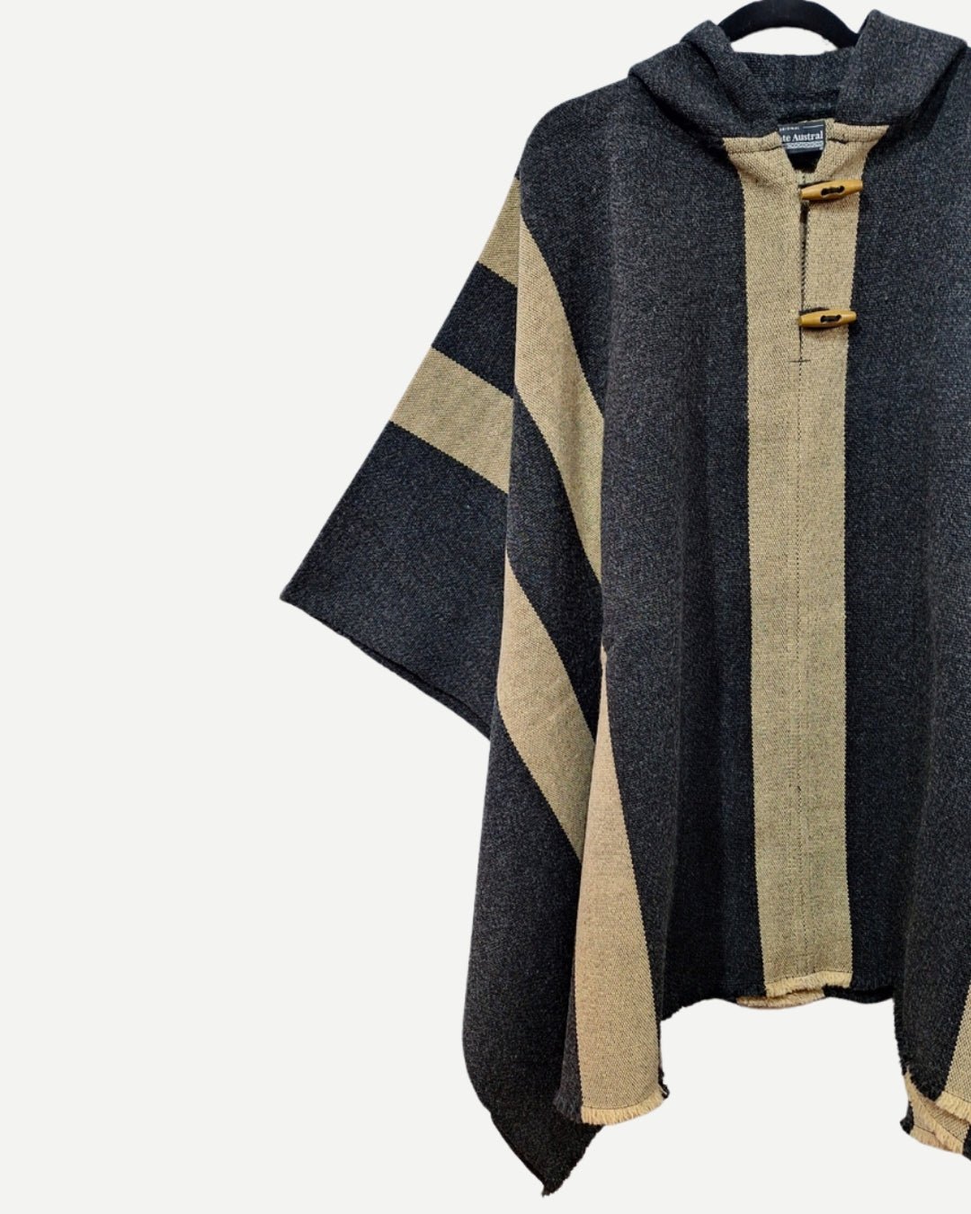 Poncho Peumo | Gris Marengo - Calafate Austral