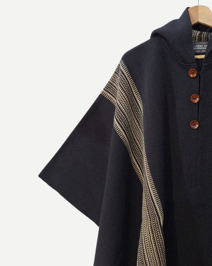 Poncho Queule | Negro - Calafate Austral