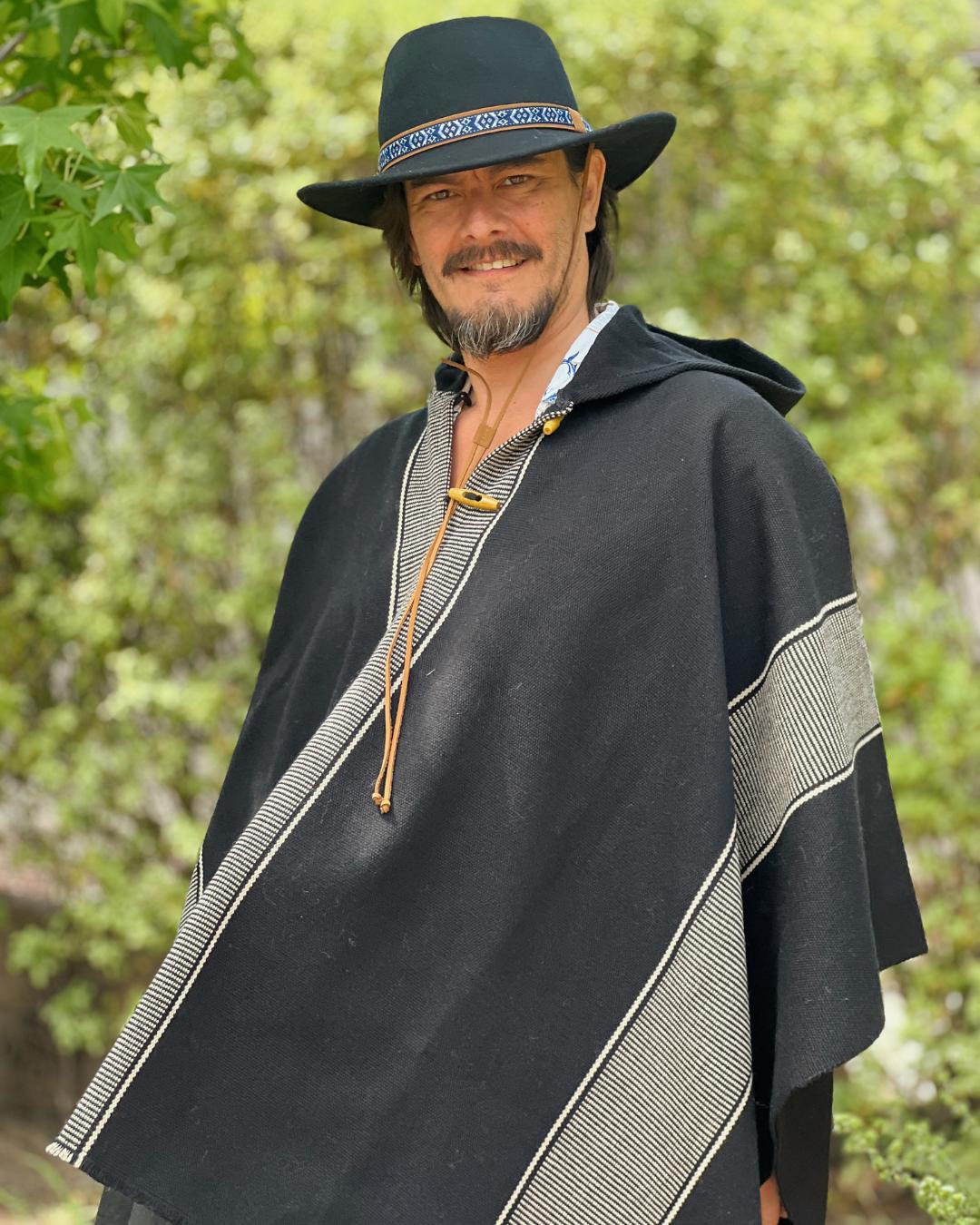 Poncho Raulí | Negro - Calafate Austral