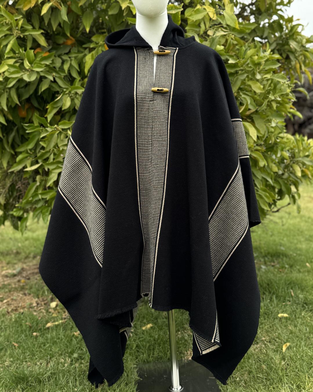 Poncho Raulí | Negro - Calafate Austral
