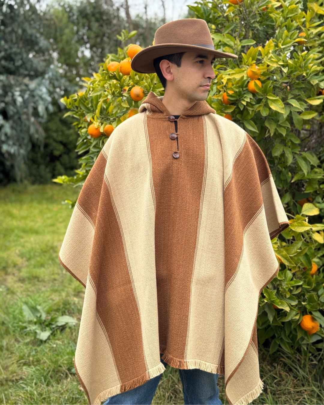 Poncho Roble | Camel y Beige - Calafate Austral