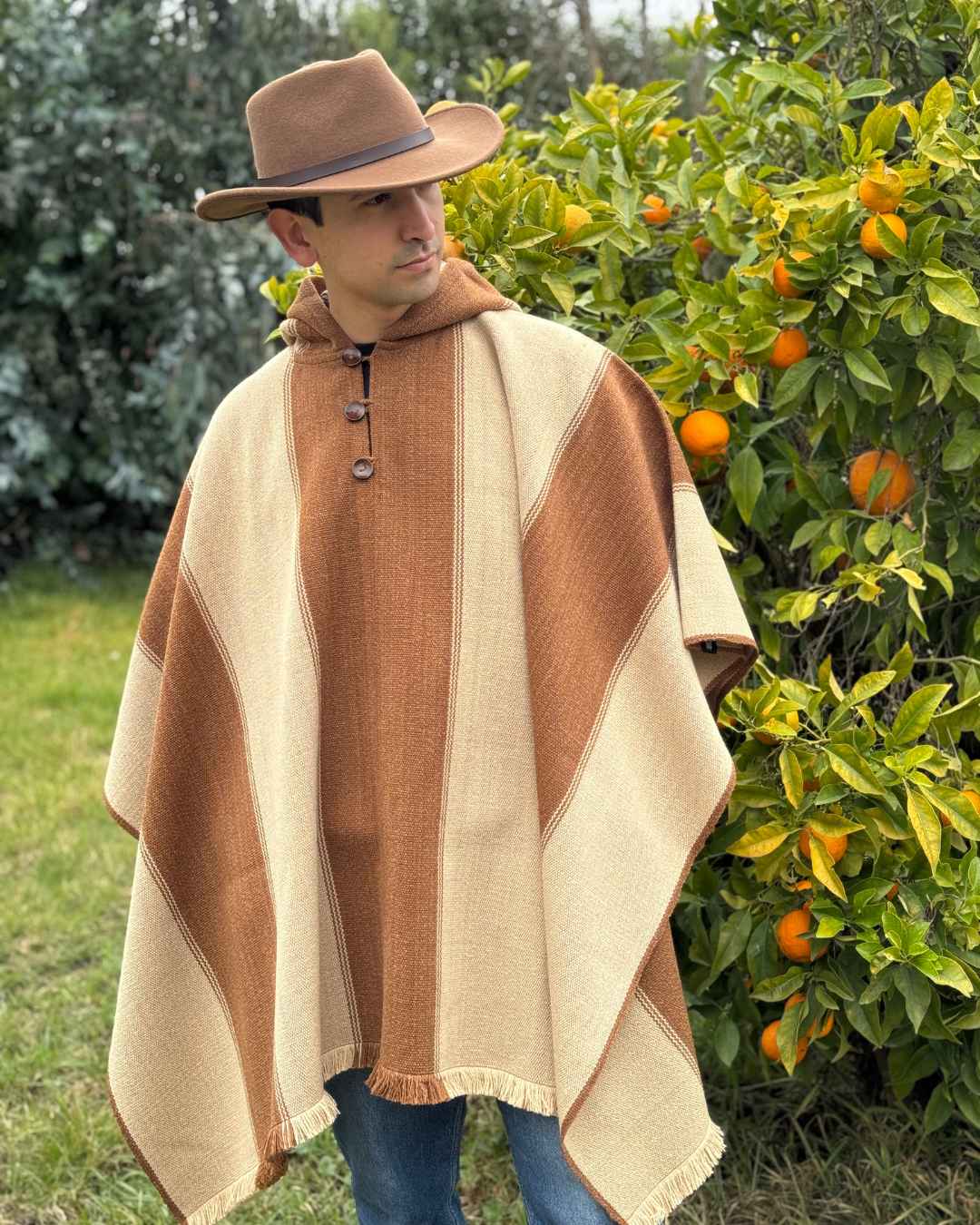Poncho Roble | Camel y Beige - Calafate Austral